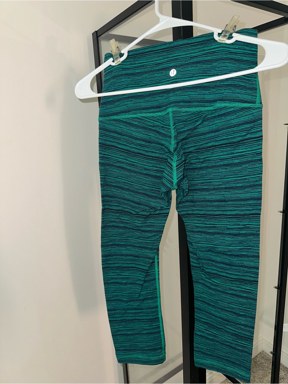 lululemon athletica Teal Striped Leggings Sz 6 - Picture 3 of 7